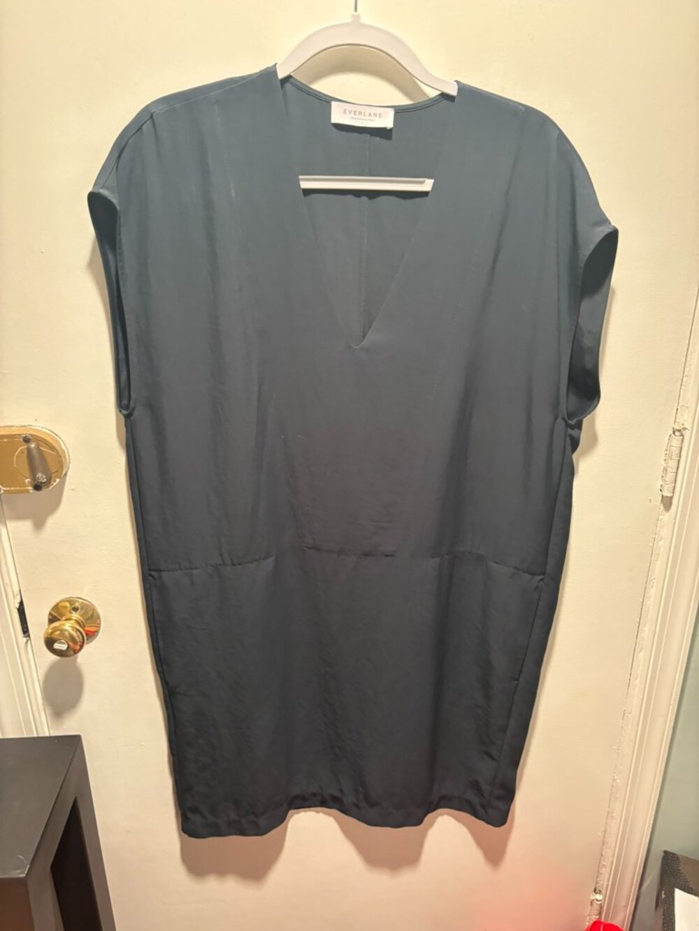 Everlane Women's The Japanese GoWeave V-Neck Cocoon Dress in Green - Picture 5 of 5